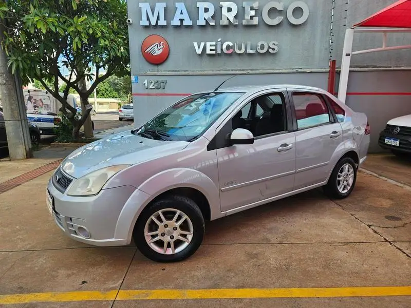 Ford Fiesta Sedan 1.6 (Flex)