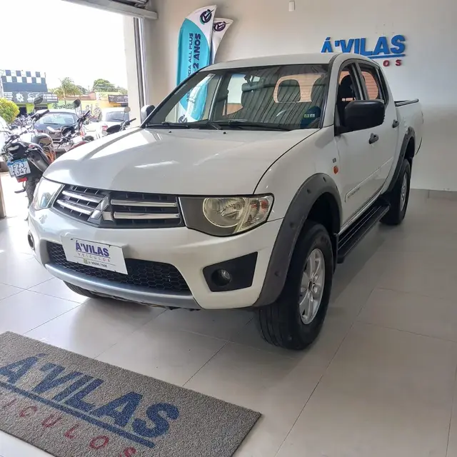 Carro Mitsubishi L200 Triton 2013 GL 3.2 CD TB Int. Dies. Mec.