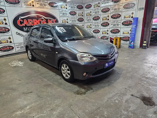 Carro Toyota Etios 2014 XS 1.5 (Flex)