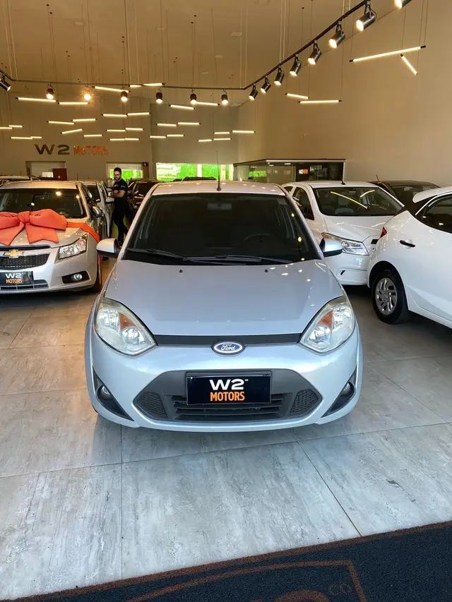 Carro Ford Fiesta Hatch 2014 SE Plus 1.6 RoCam (Flex)