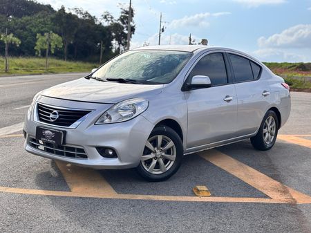Versa 1.6 16V SL (Flex)