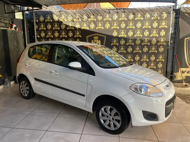 Carro Fiat Palio 2013 Attractive 1.4 8V (Flex)