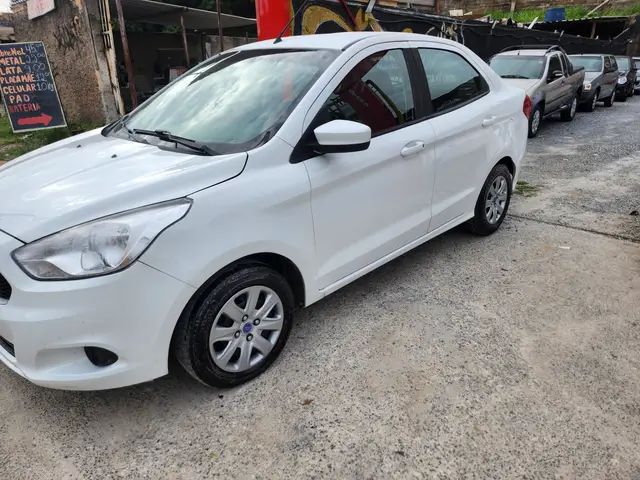 Carro Ford Ka Sedan 2018 SE Plus 1.5 16v (Flex)