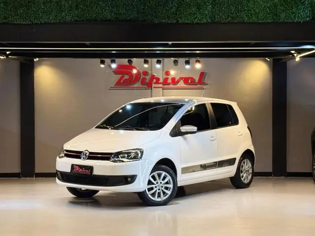 Carro Volkswagen Fox 2014 1.6 VHT Rock in Rio (Flex)