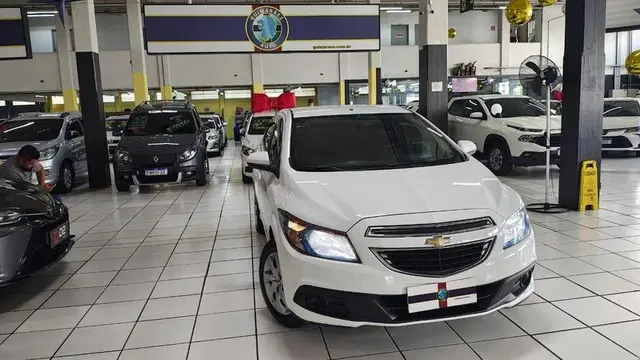 Carro Chevrolet Onix 2015 1.4 LT SPE/4