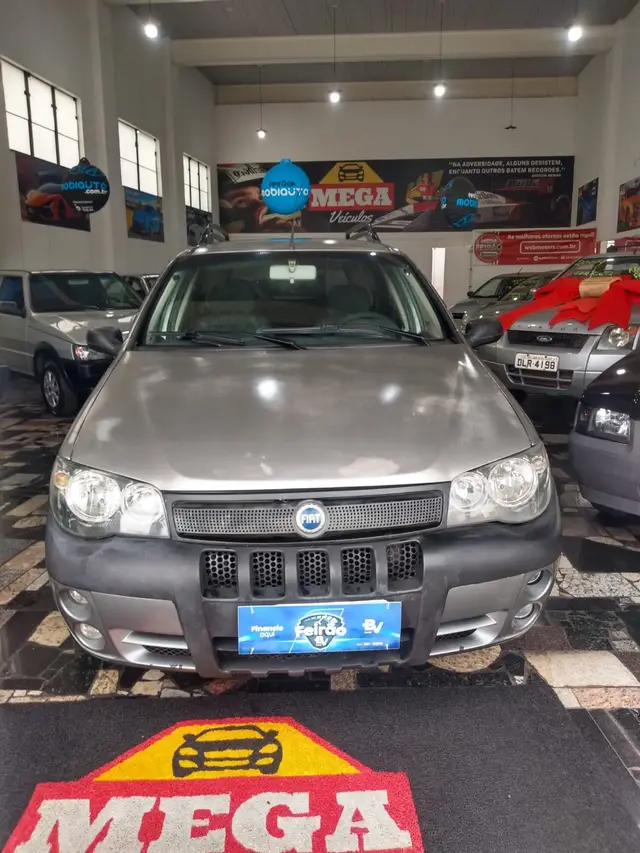 Carro Fiat Palio Weekend 2005 Adventure 1.8 8V (Flex)