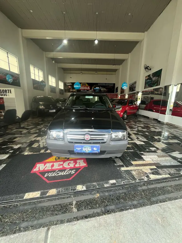 Carro Fiat Uno Mille 2013 Uno Mille Celeb/Celeb.ECON 1.0 F.Flex 4p