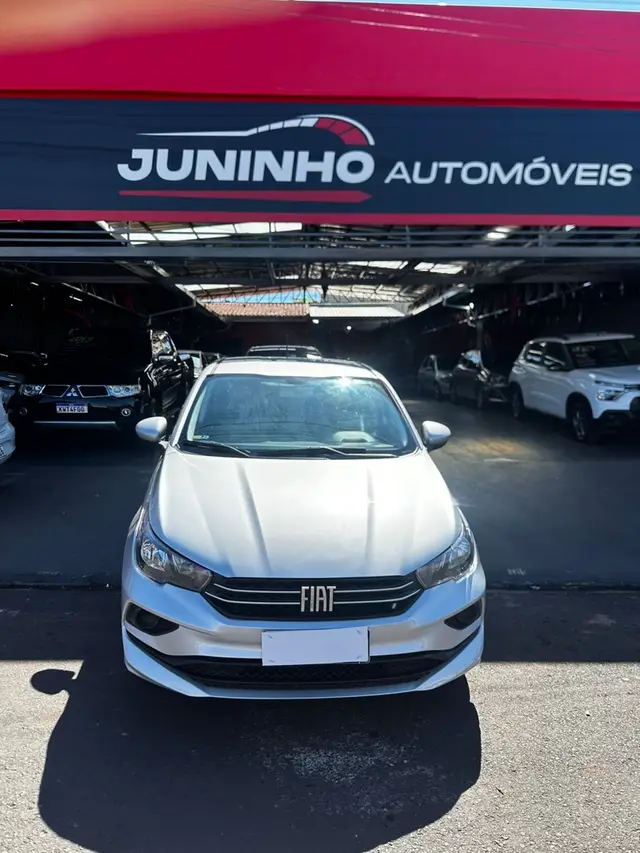 Carro Fiat Cronos 2024 Drive 1.3