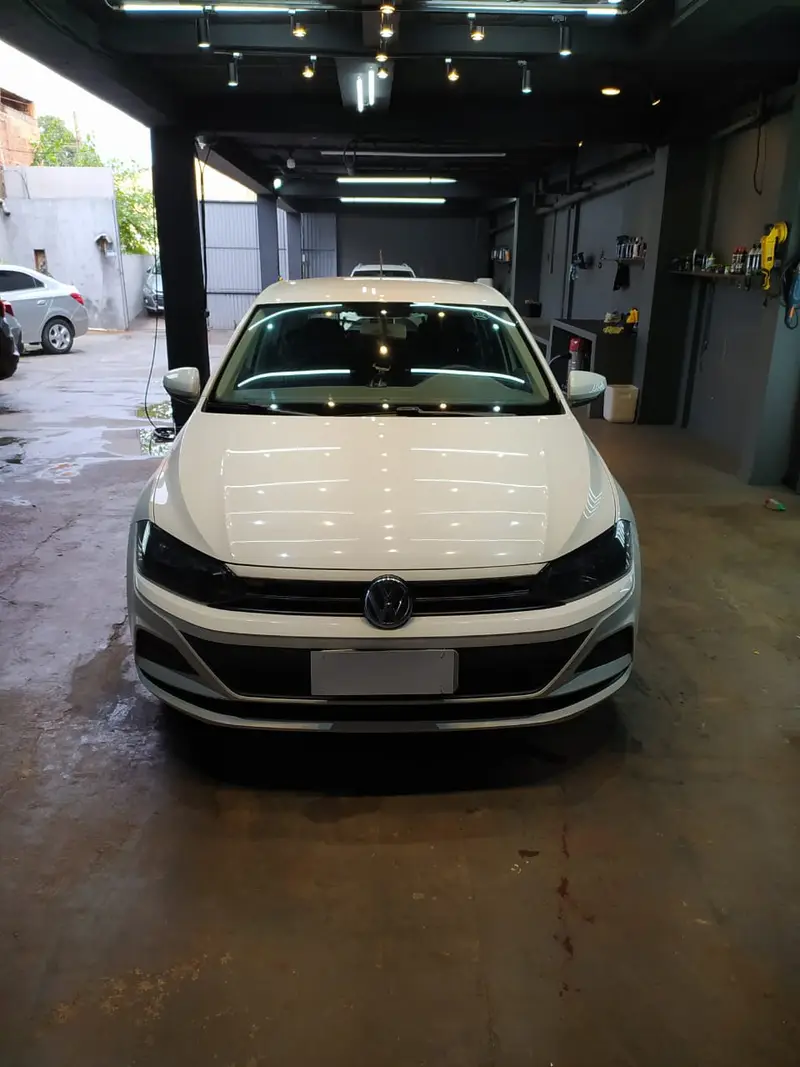 Volkswagen Polo 1.0 (Flex)