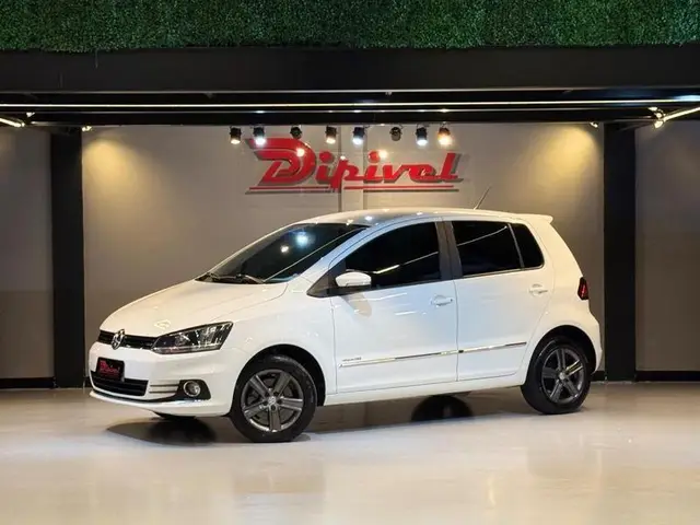Carro Volkswagen Fox 2016 1.6 16v MSI Highline (Flex)