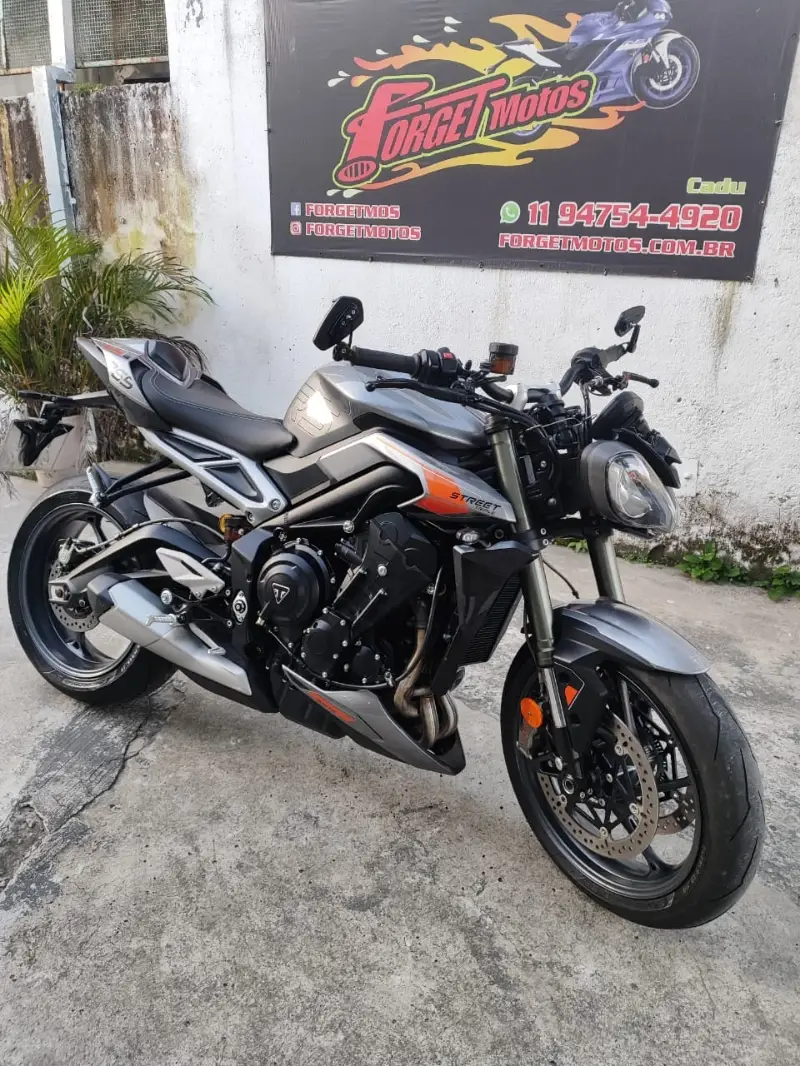 Triumph Street Triple 765 RS