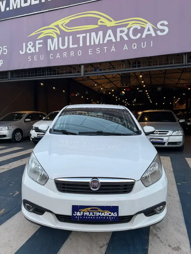 Carro Fiat Grand Siena 2013 Evo Attractive 1.4 8V (Flex)