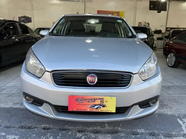 Carro Fiat Grand Siena 2017 Evo Attractive 1.4 8V (Flex)