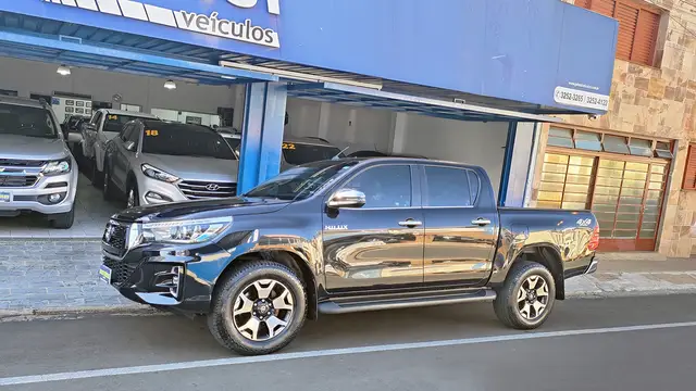 Carro Toyota Hilux Cabine Dupla 2019 Hilux 2.8 TDI CD SRX 50th 4x4 (Aut)