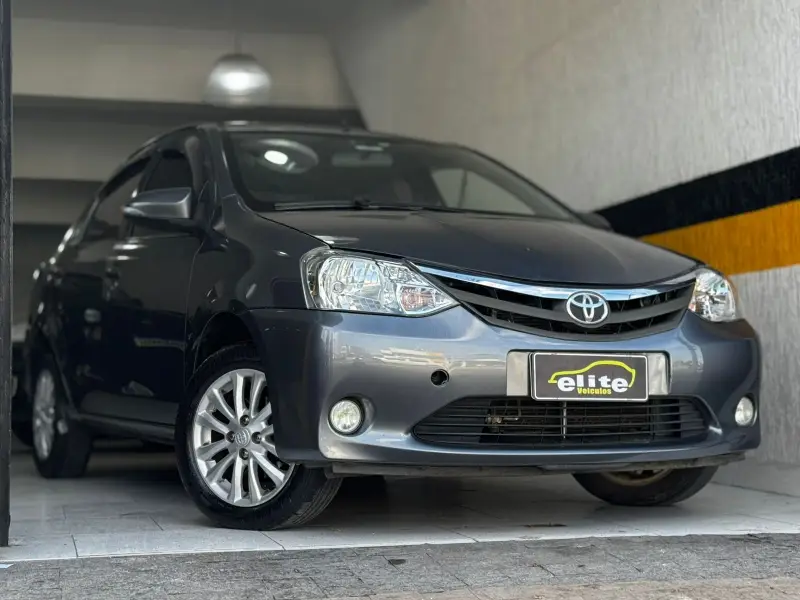 Toyota Etios Sedan XLS 1.5 (Flex)