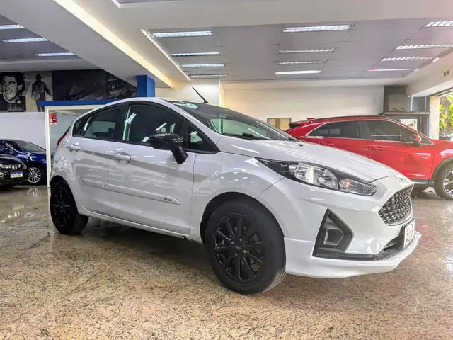 Carro Ford Fiesta Sedan 2018 TIT.Plus 1.0 12V EcoBoost Aut. 5p