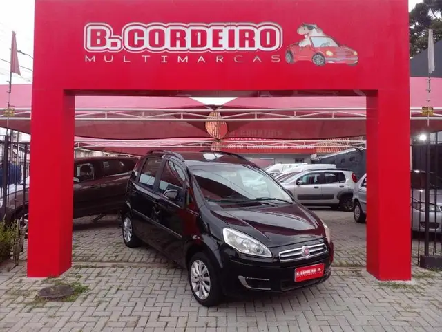 Carro Fiat Idea 2014 Attractive 1.4 8V (Flex)