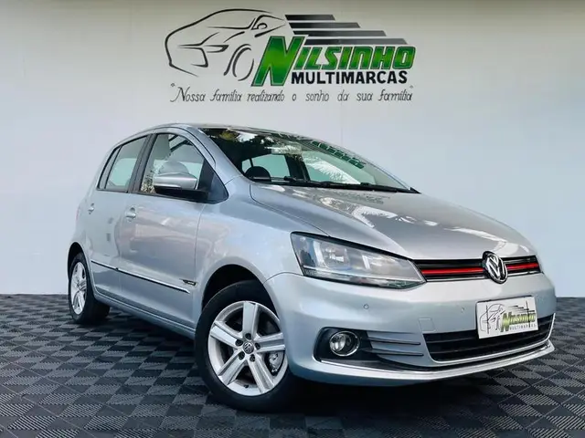 Carro Volkswagen Fox 2015 1.0 TEC Comfortline (Flex)