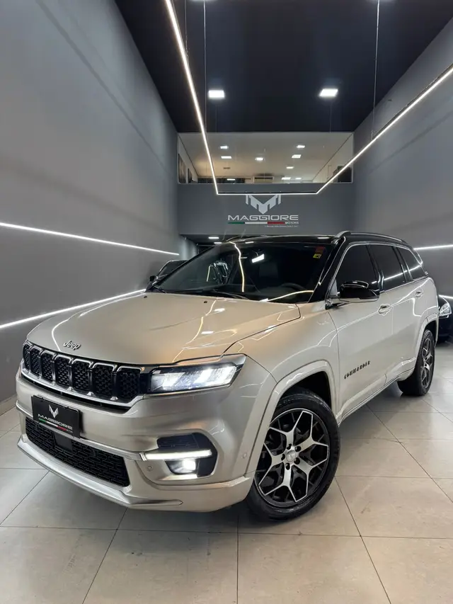 Carro Jeep Commander 2022 Overland T270 Flex (Aut)