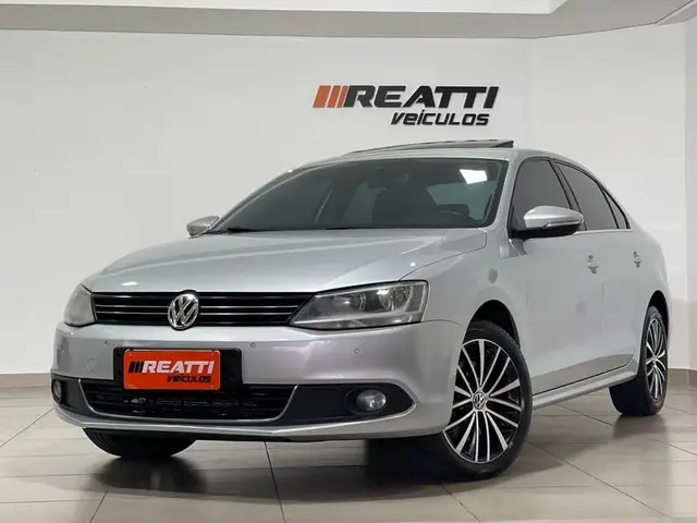 Carro Volkswagen Jetta 2012 2.0 Comfortline (Flex)