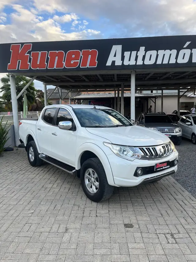 Carro Mitsubishi L200 Triton Sport 2017 Sport 2.4 DID-H HPE 4WD (Aut)