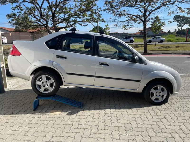 Ford Fiesta Sedan Pulse 1.6 (Flex)
