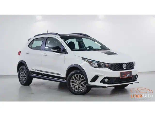 Carro Fiat Argo 2020 1.3 Trekking (Flex)