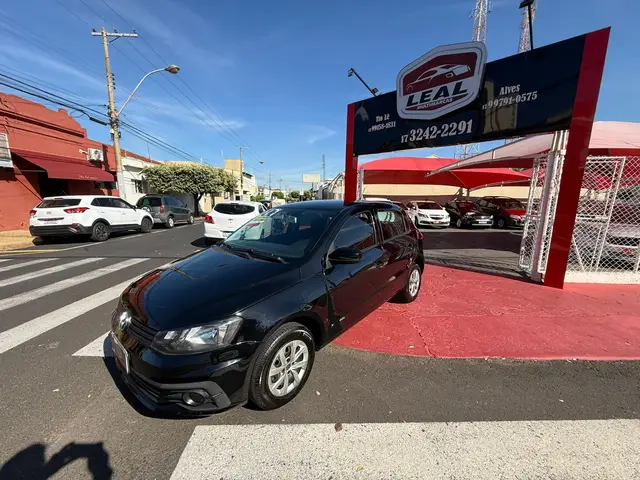 Carro Volkswagen Gol 2017 1.0 MPI Trendline 12V 5p (Flex)
