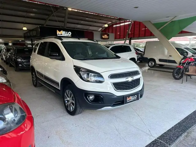 Carro Chevrolet Spin 2016 Activ 1.8 (Flex)