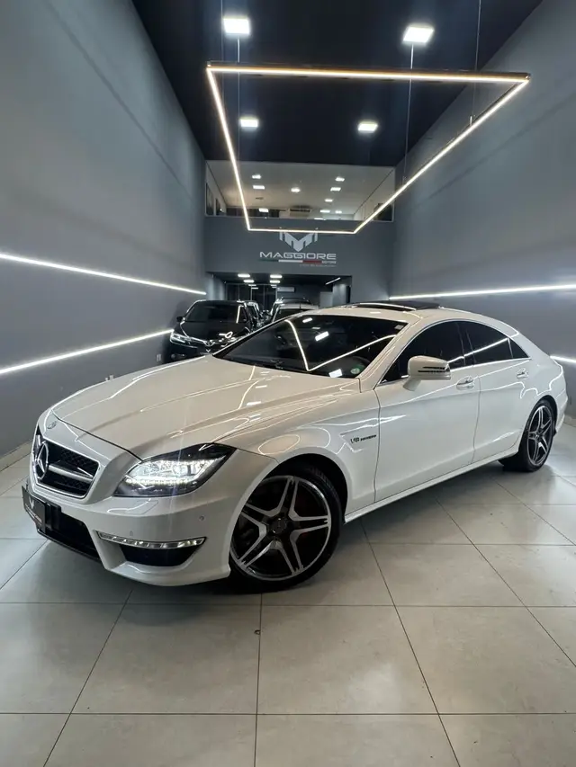 Carro Mercedes-Benz CLS AMG 2013 CLS 63 AMG 5.5 V8 Shooting Brake 4Matic