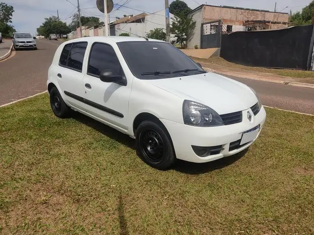 Carro Renault Clio 2012 1.0 16V (flex) 4p