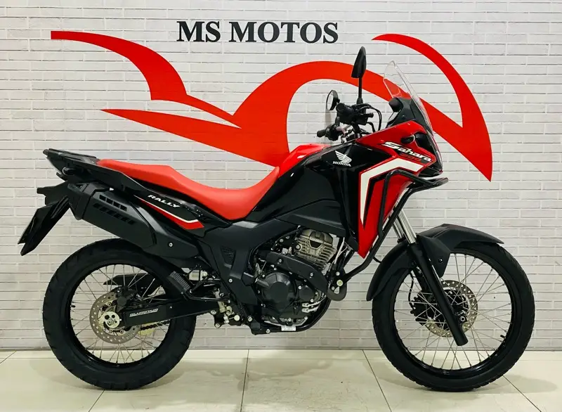 Honda XRE Sahara 300 Rally