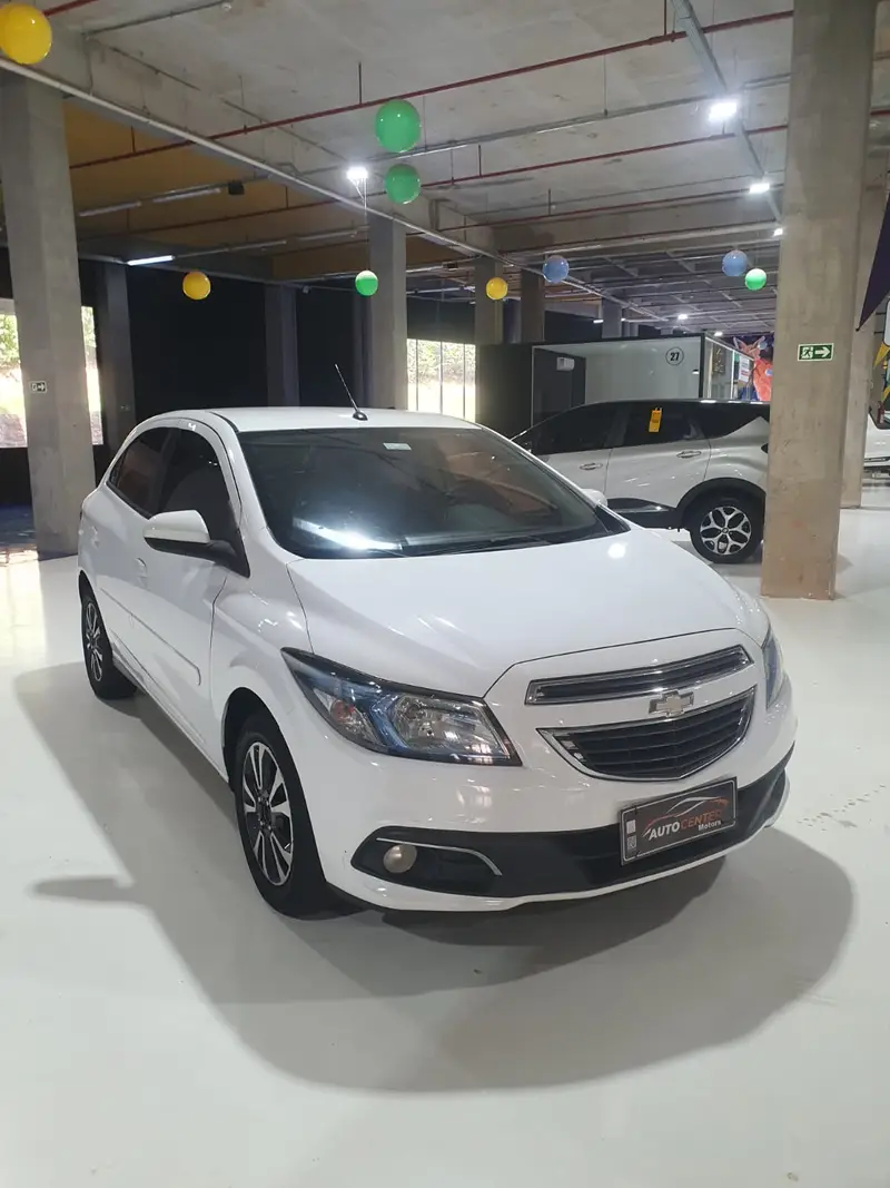 Chevrolet Onix HATCH LTZ 1.4 8V FlexPower 5p Mec.