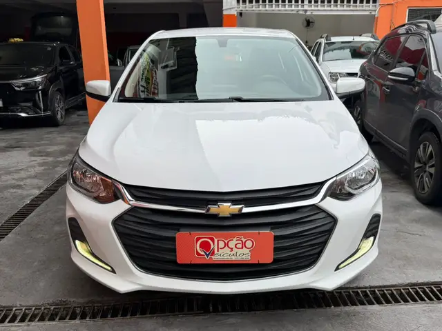 Carro Chevrolet Onix Plus 2022 1.0 LT (Flex)
