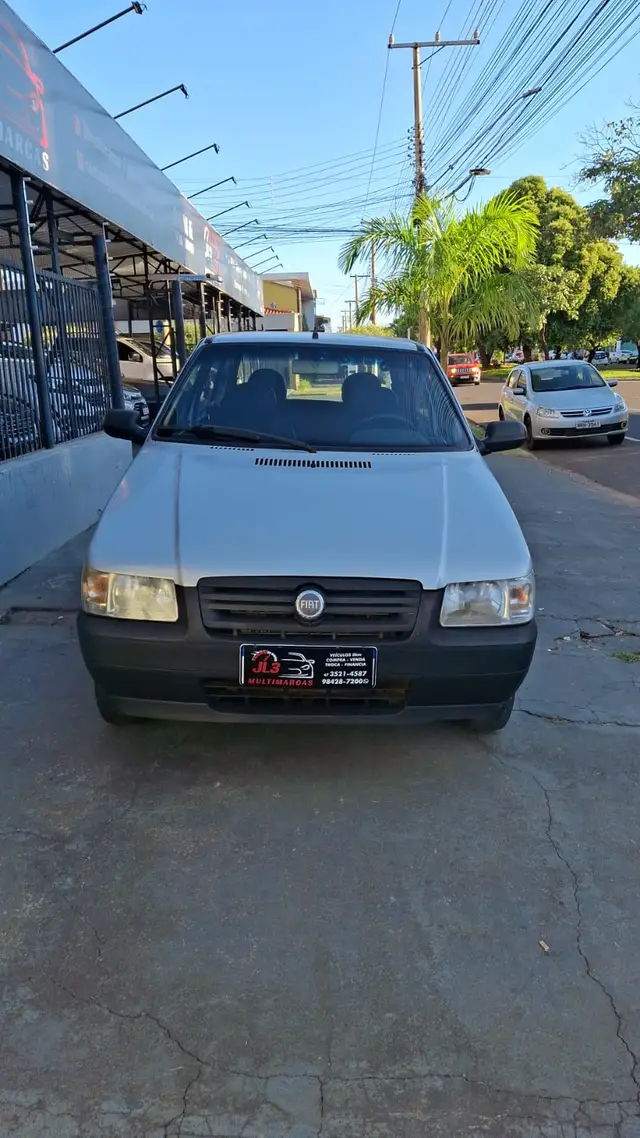 Carro Fiat Uno Mille 2013 Uno Mille WAY ECONOMY 1.0 F.Flex
