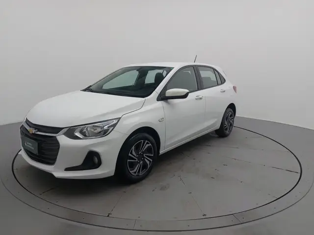 Carro Chevrolet Onix Plus 2024 LT 1.0