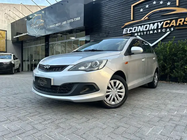 Carro CAOA Chery Celer 2015 Hatch ACT 1.5 16V Flex