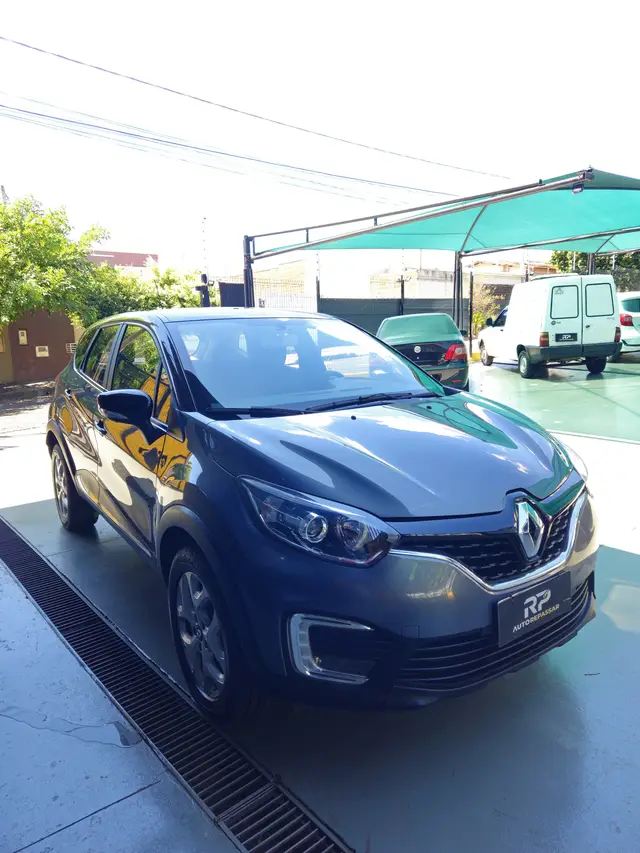 Carro Renault Captur 2018 Life 1.6 16v SCe CVT (Flex)