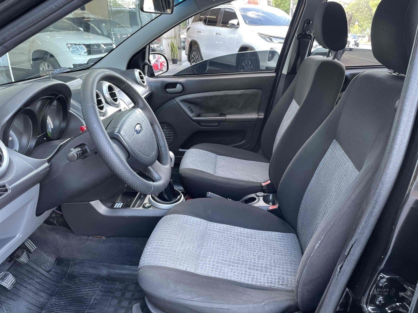 Ford Fiesta Sedan