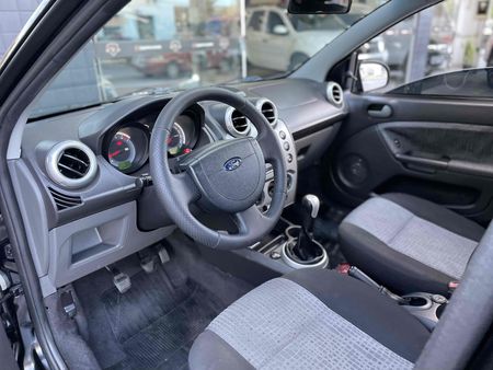 Fiesta Sedan 1.6 (Flex)