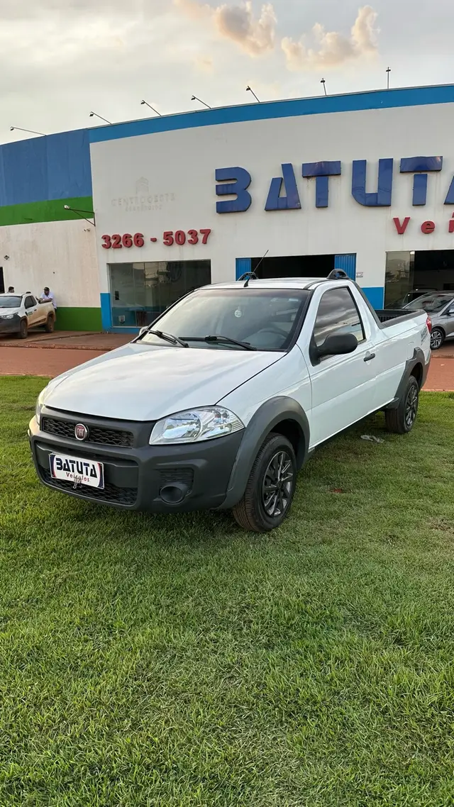 Carro Fiat Strada 2018 Hard Working 1.4 (Flex) (Cabine Simples)