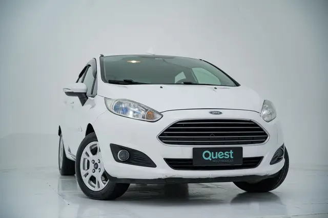 Carro Ford Fiesta Hatch 2015 SE 1.6 8V Flex 5p