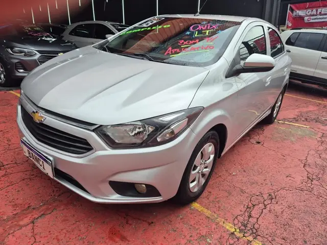 Carro Chevrolet Onix 2018 1.0 LT SPE/4