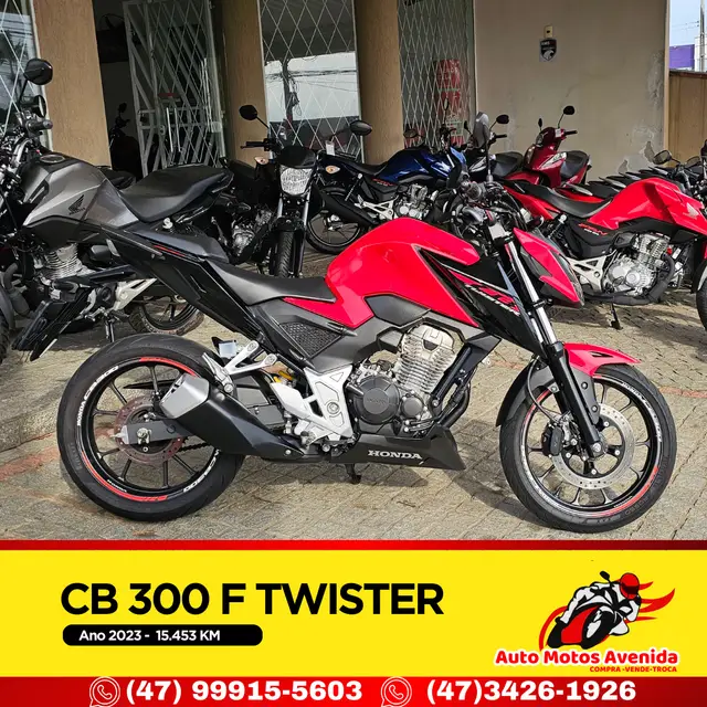 Carro Honda CB 300F Twister 2023 Standard