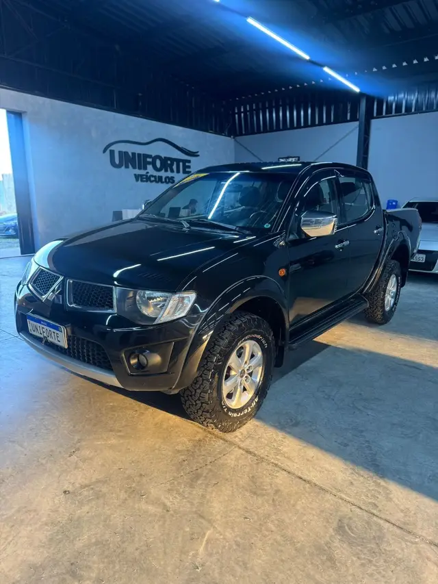 Carro Mitsubishi L200 2012 GL 2.5 4X4