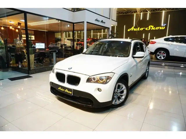 Carro BMW X1 2012 2.0 16V sDrive18i