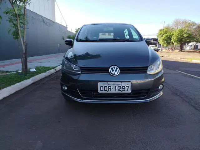 Carro Volkswagen Fox 2015 Comfortline 1.6 MSI (Flex)