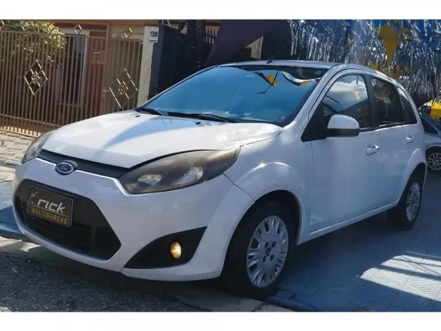 Carro Ford Fiesta Hatch 2013 Rocam 1.0 (Flex)