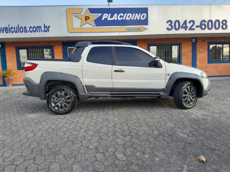 Fiat Strada Adv. Ext. 1.8 LOCKER Dual.Flex CE