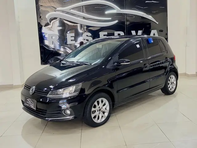 Carro Volkswagen Fox 2015 Trendline 1.6 MSI (Flex)
